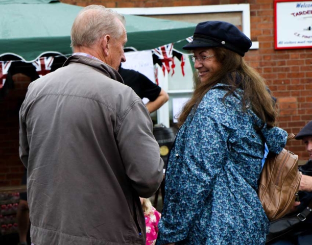 Roger Powell and visitor to the Tardebigge Fair and Show 2016
